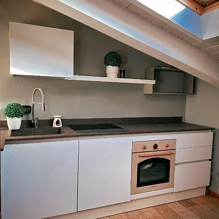 Apartment Accogliente Mansarda In Centro Storico